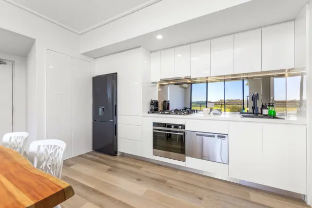 115/27 Bennelong Pkwy ,Wentworth Point,New South Wales 2127 4
