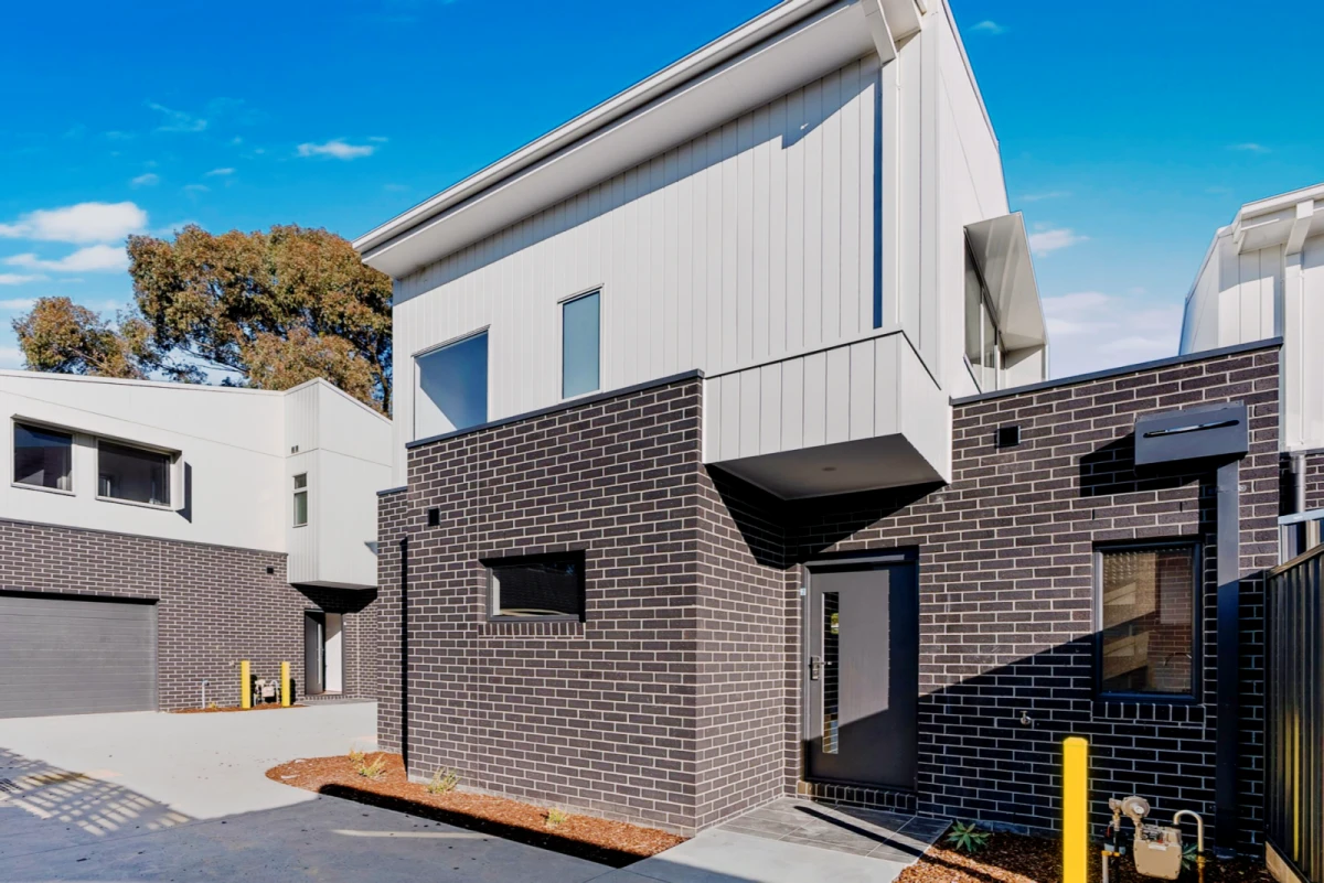 2/11 Paul Street, Doncaster 0