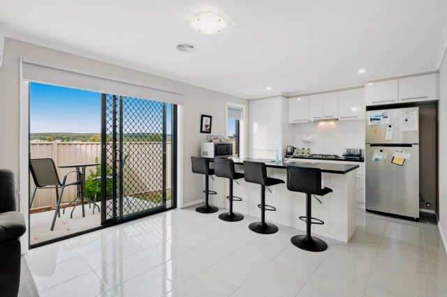 4/13 Tinworth Avenue, Mount Clear 3