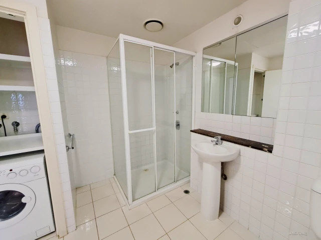 1413/250 Elizabeth Street, Melbourne 4