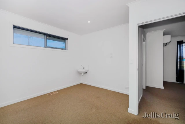 179 Howe Street, Miners Rest 3