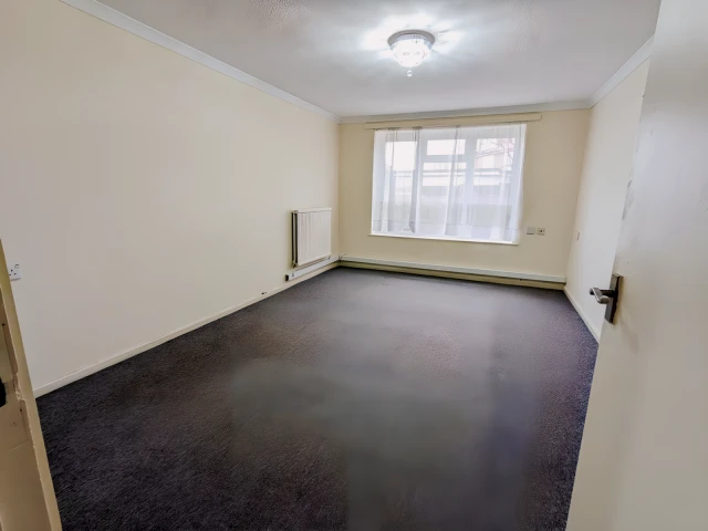 Neasden Lane 12668# 1