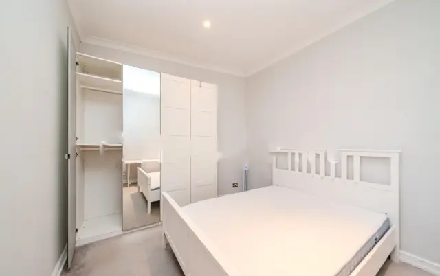 2 Penywern road, London,  SW5 9ST 4
