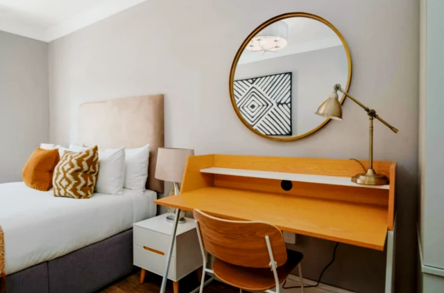 apartment in Bloomsbury 3