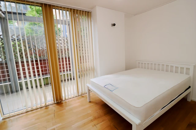 apartment near Becquerel Court 1