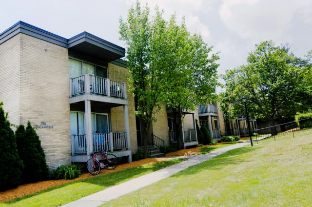 East Knolls Apartments 1