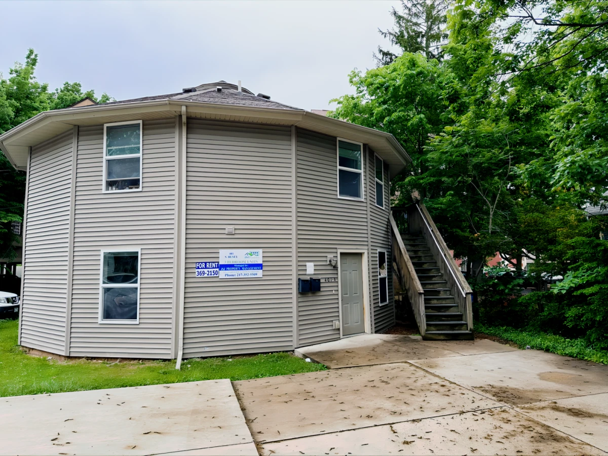 401 South Busey Avenue 0