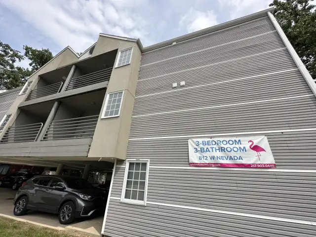 812 W Nevada Street, Urbana, IL 61801 4