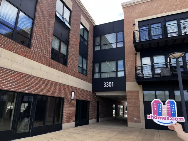 3301 Fields South Dr Champaign IL 4