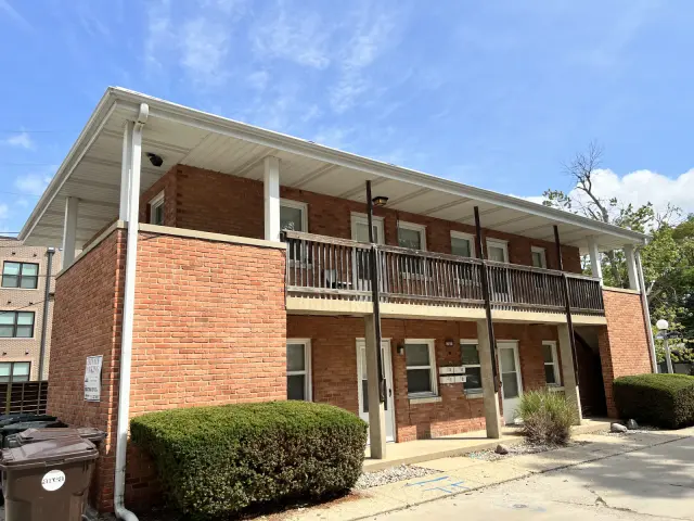 702 W. Western, Urbana, IL 61801 3