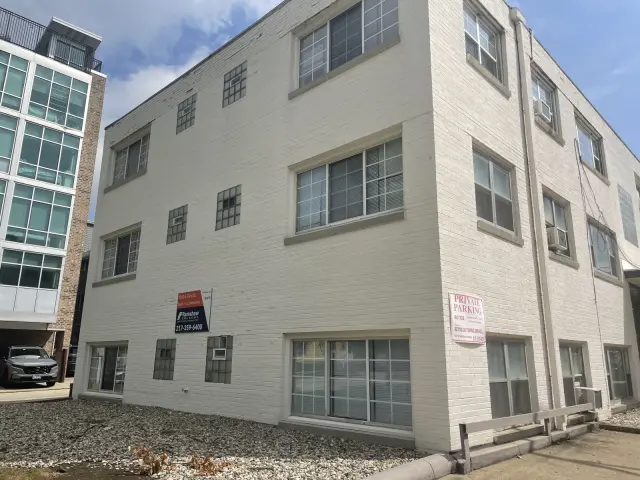 1010 S First St, Champaign, IL 61820 2
