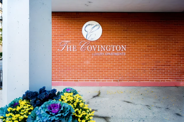 Covington - 4600 N Clarendon Ave 3