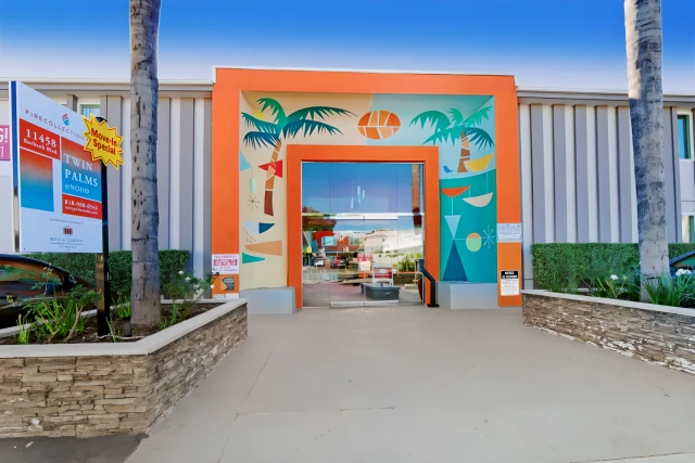 Twin Palms 1