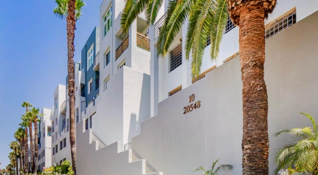 Avalon Woodland Hills 4