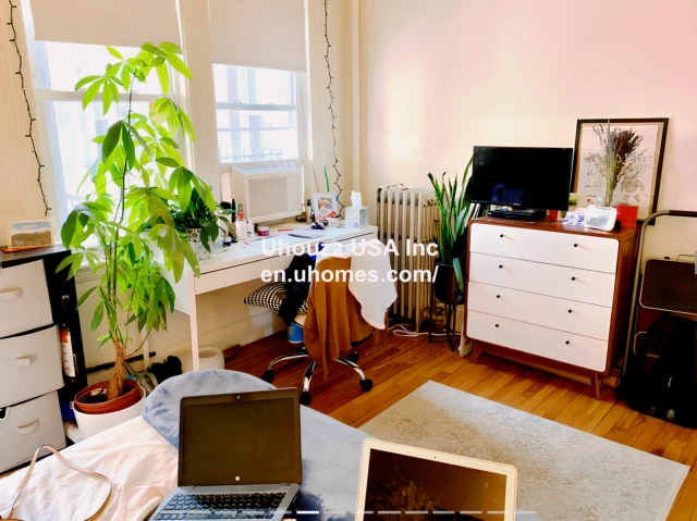 1630 Commonwealth Ave 4
