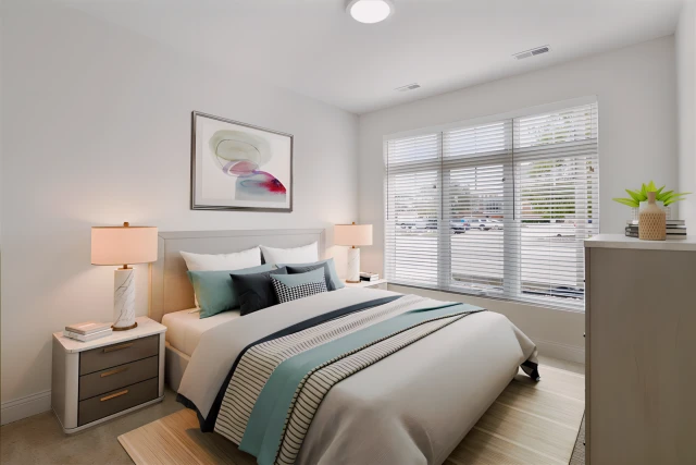 305 W Clark St 3