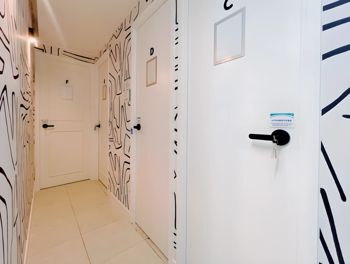 212 Hennessy Road 0