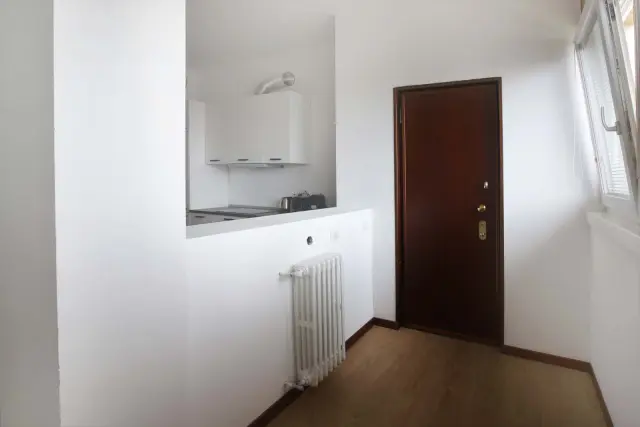 Via Carlo Marx, 5, 20153 Milano, ITIT-14-106-001 1