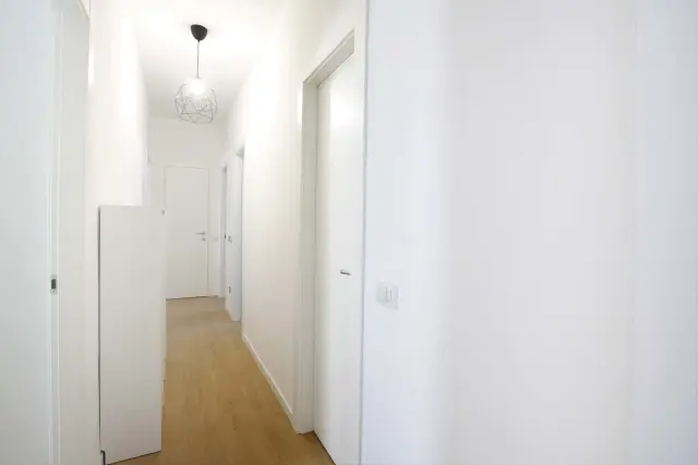 Via Carlo Marx, 12, 20153 Milano, ITIT-14-107-001 4