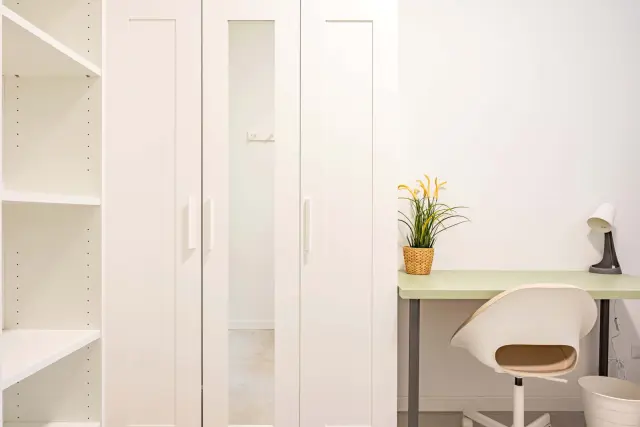 VIA CANDIANI 101 <br> PRIVATE ROOM S1 4