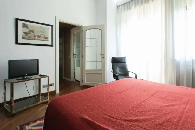 Appartamento con terrazzo e garage Crocetta/Pta Romana 3