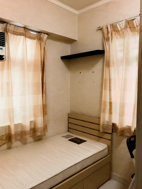 Shared Apartment in Sham Shui Po Wan On Building 4