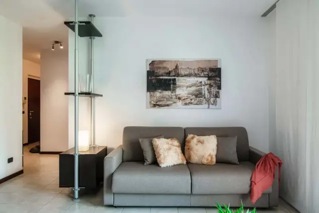Apartment in Via Bellinzona 4
