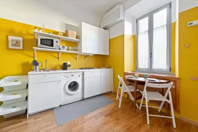 Apartment in Via Cerano 15 1