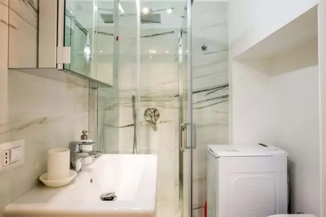Wonderful studio in P. romana (10 mins from Duomo) 2