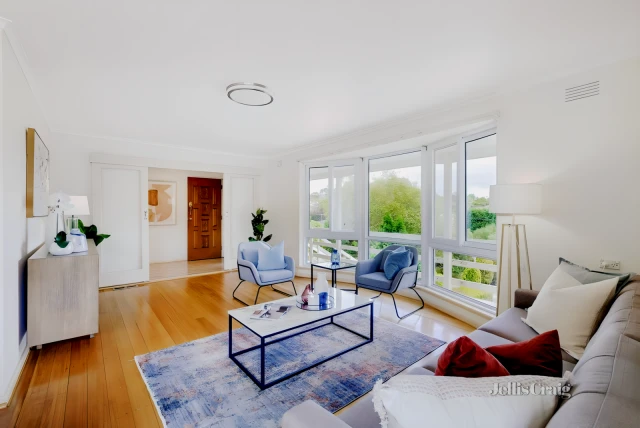 137 Tunstall Road, Donvale 3