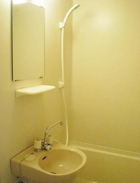 レオパレスエスパドン 2