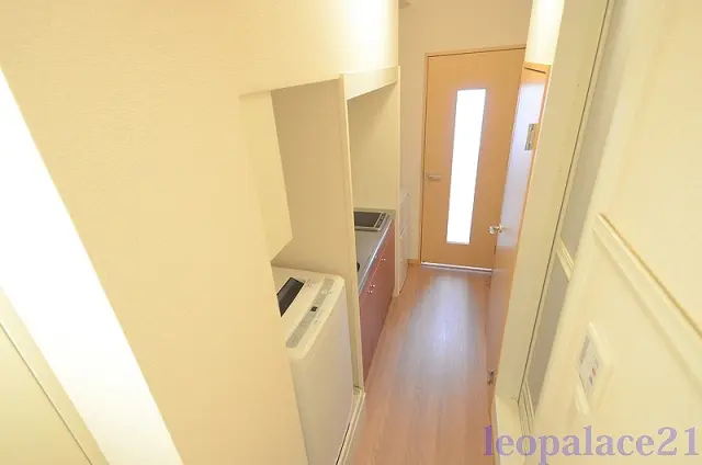 レオパレスフェアリー 407号室 1