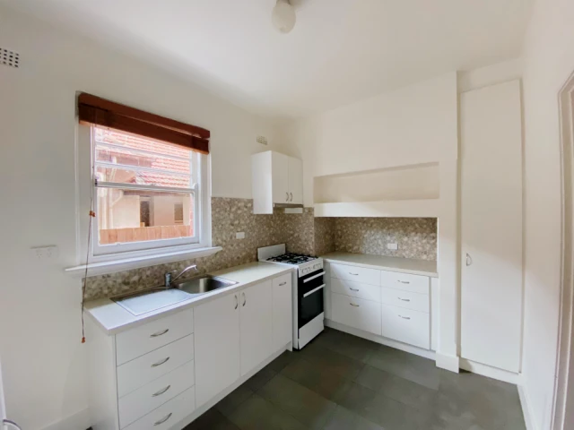 1/21 Milton Street, Elwood 1