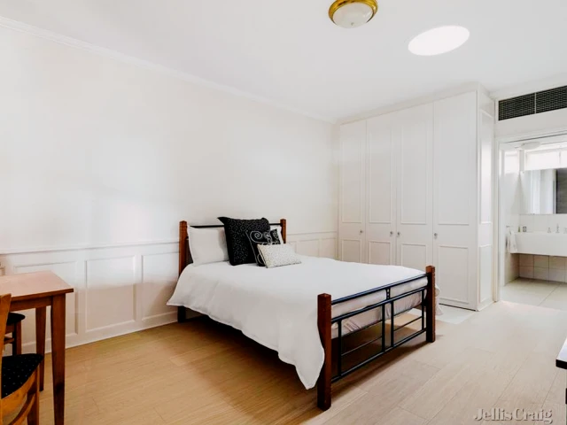333/51 Rathdowne Street, Carlton 3