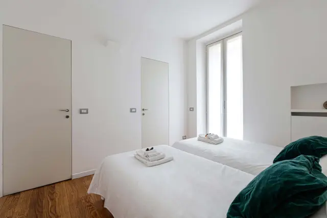 Navigli Ticinese bright apartment 1