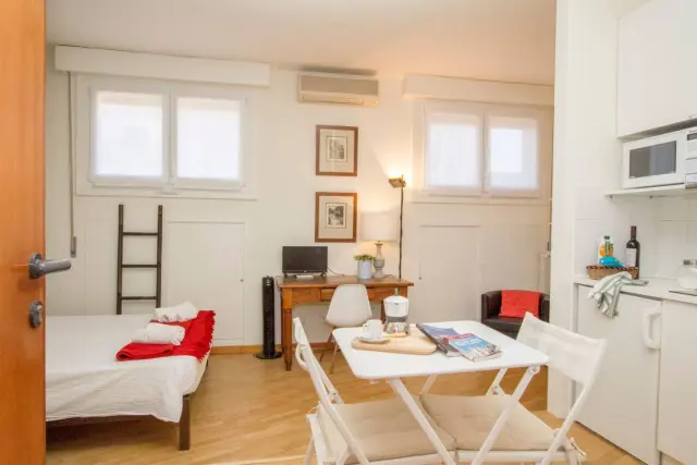 Amazing studio in San Babila 3