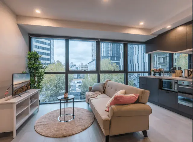 402/327 La Trobe Street 1