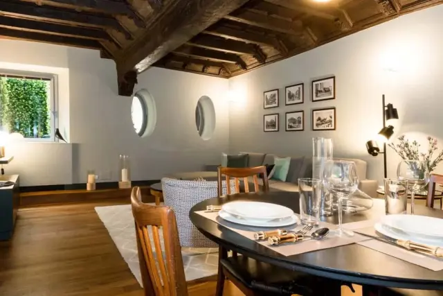 Apartment in Via Monte Napoleone 1
