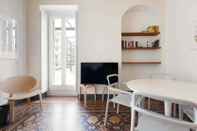 Porta Romana apartment with terrace 2
