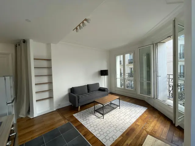 Rue Philippe de Girard 2