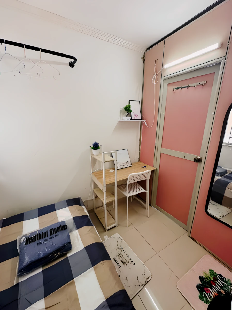 33/F, Block K, Amoy Gardens, Kowloon Bay (Male) 0