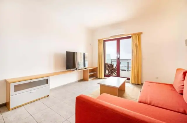 Oceanfront 1 bedroom apartment in Ericeira 1