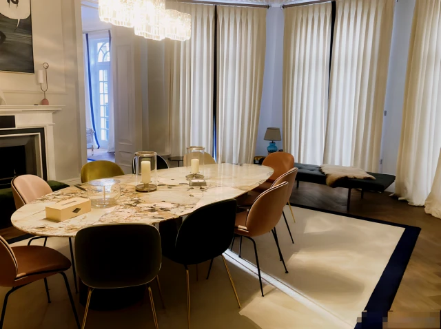 Flat 1,  61 Pont Street,  London, SW1X 0BD 2