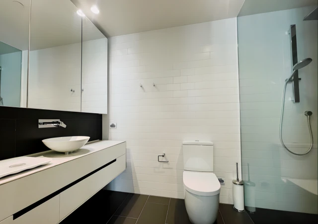 1903/677 La Trobe Street 3