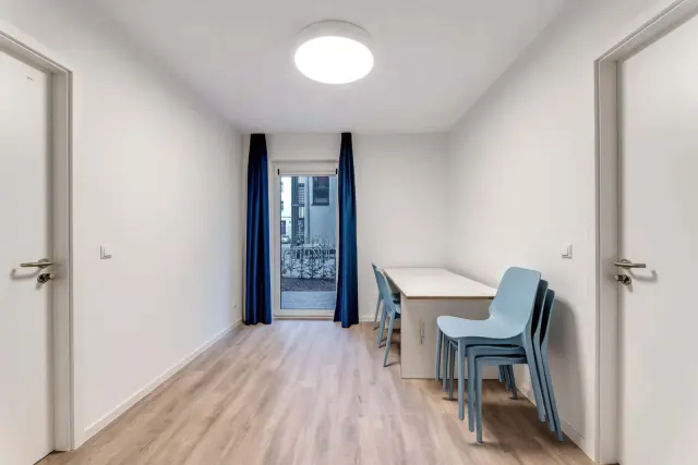 Rathenaustrasse 25, 12459 Berlin, Germany 1