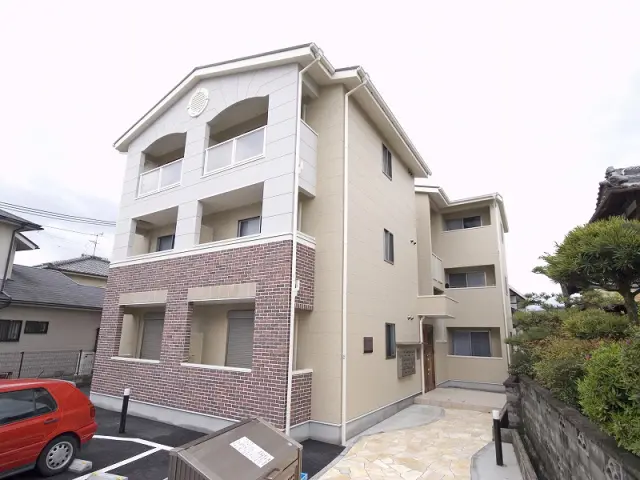 レオパレス別所新町ＬＡ１ 0