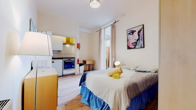 James Avenue 15900# 4