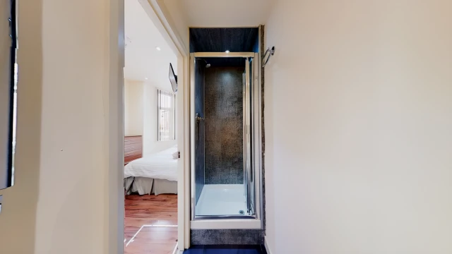 Balmoral Road 15906# 4
