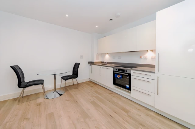 St. Ives Place 16777# 4