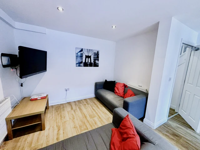 Edward Street (DHM) , DH1 1PU 2